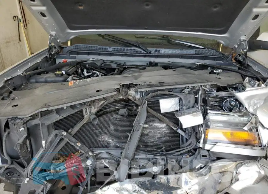 3GCUKREC6JG601087 Photo# 11