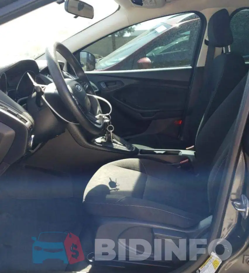 1FADP3E2XHL277182 Photo# 7