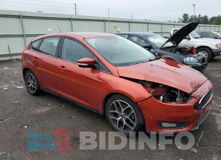1FADP3M26JL300223 Photo# 4