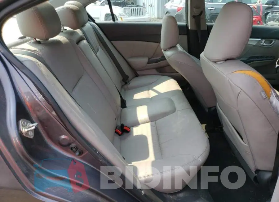 19XFB2F92FE025200 Photo# 10
