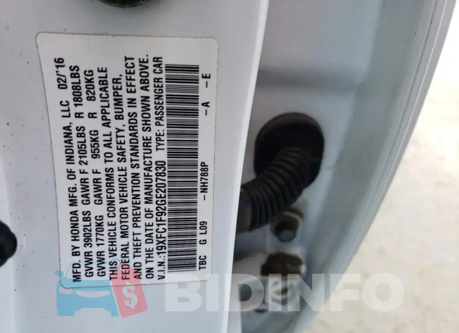19XFC1F92GE207830 Photo# 12