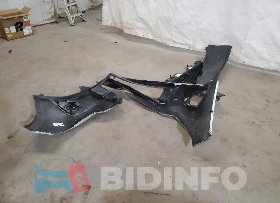 2T1BURHEXFC450089 Photo# 12