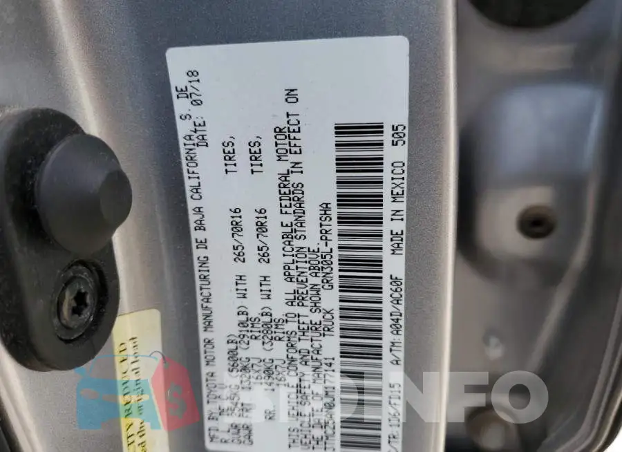 3TMCZ5AN0JM177141 Photo# 12