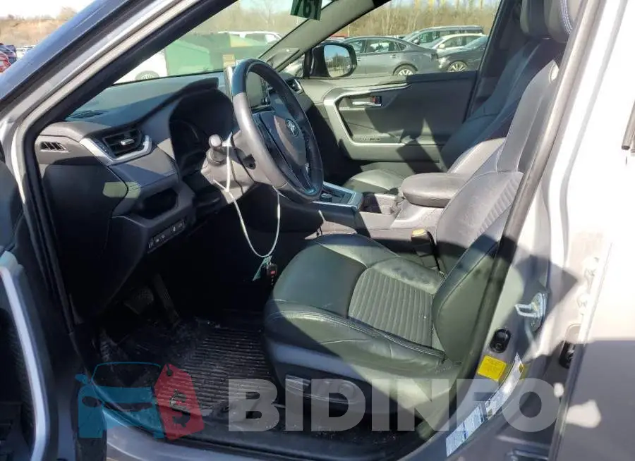 JTMEWRFV2KJ025166 Photo# 7