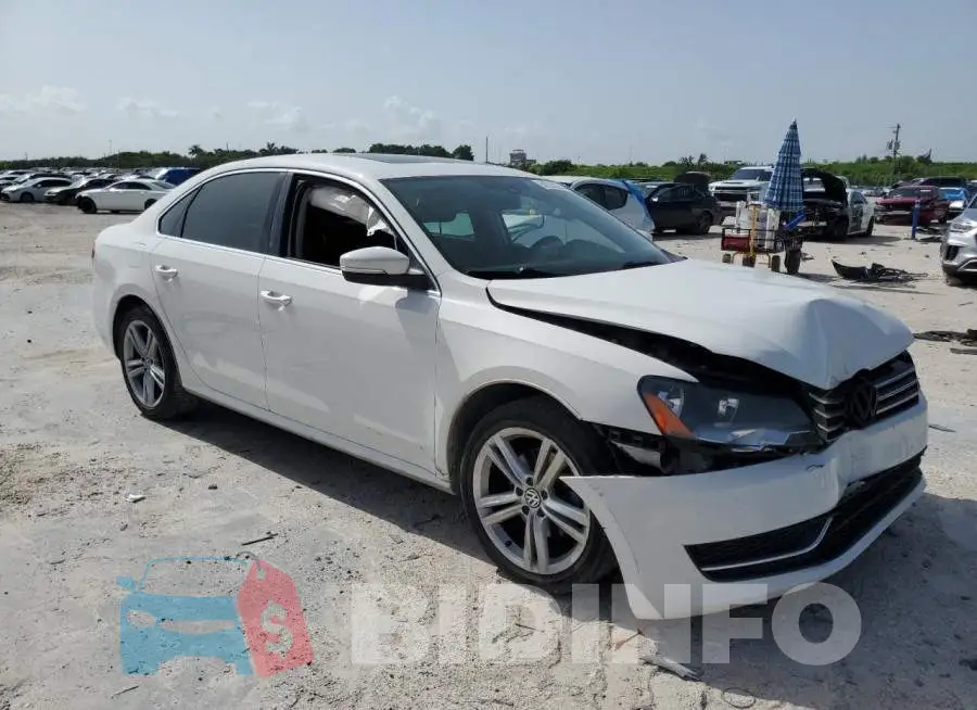 1VWBS7A38EC093583 Photo# 4