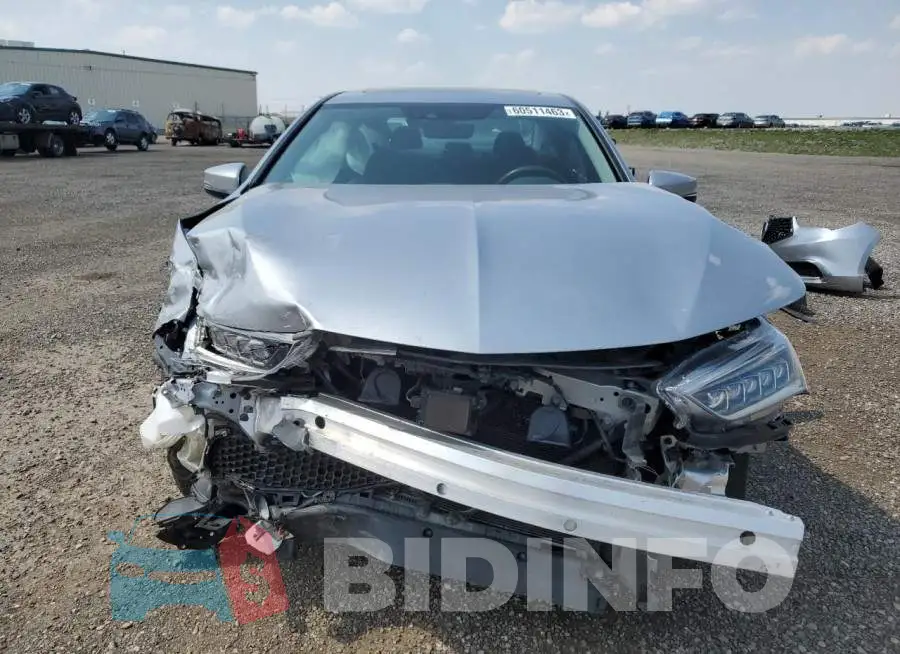 19UUB1F54KA800917 Photo# 5