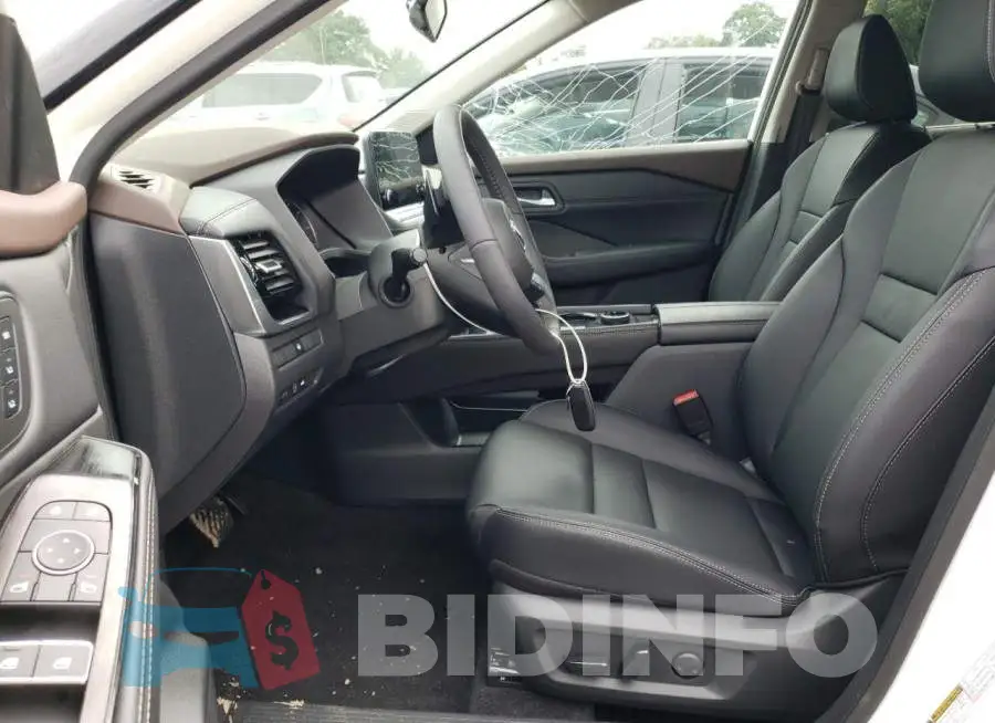 5N1BT3CB1PC792677 Photo# 7