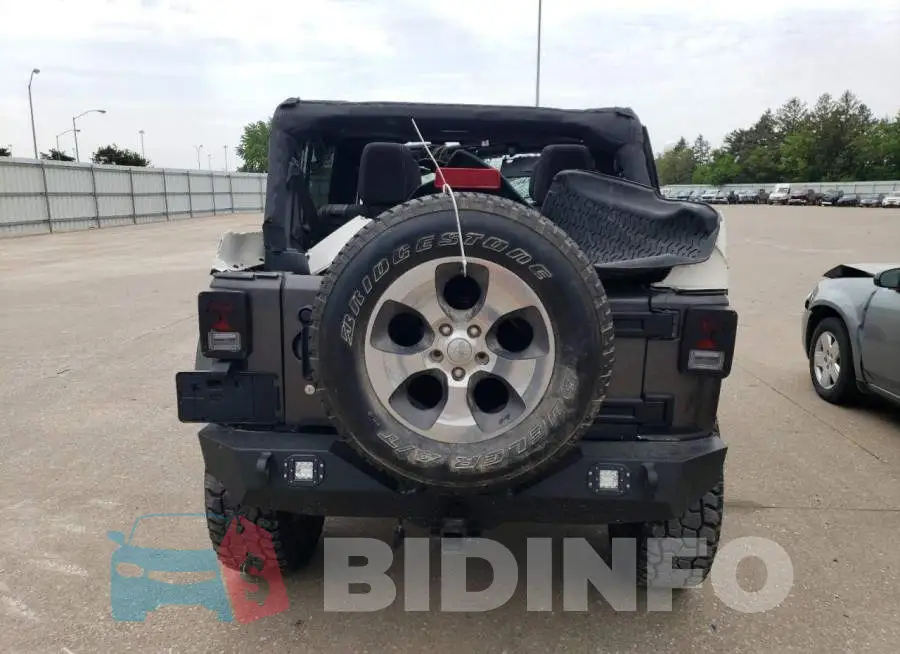1C4BJWEGXHL575523 Photo# 6