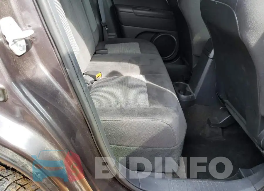 1C4NJPBA9FD397792 Photo# 11