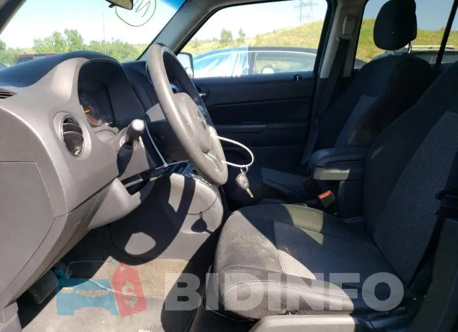 1C4NJRBB5ED728449 Photo# 7
