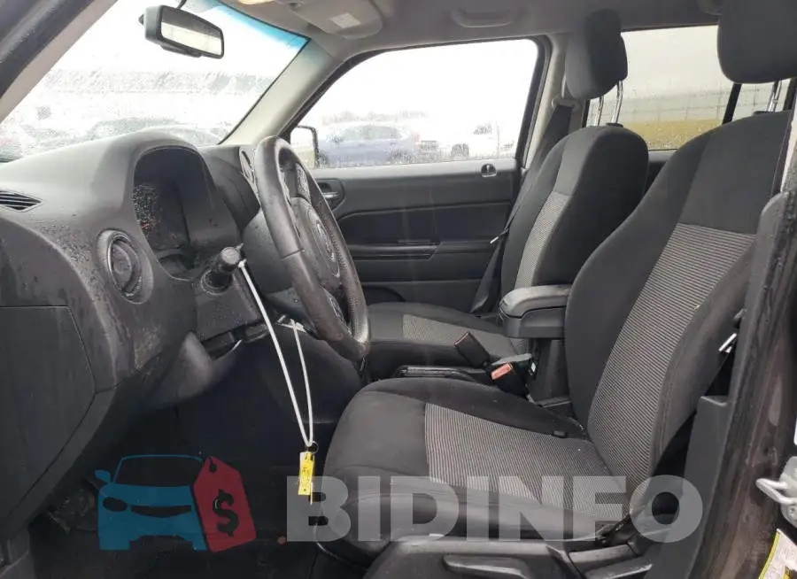 1C4NJRFB6ED718524 Photo# 7