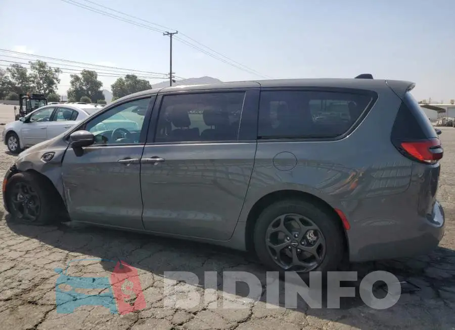 2C4RC1L7XPR518615 Photo# 2