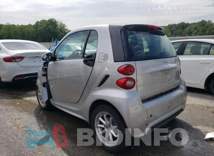 WMEEJ9AA1EK792171 Photo# 2