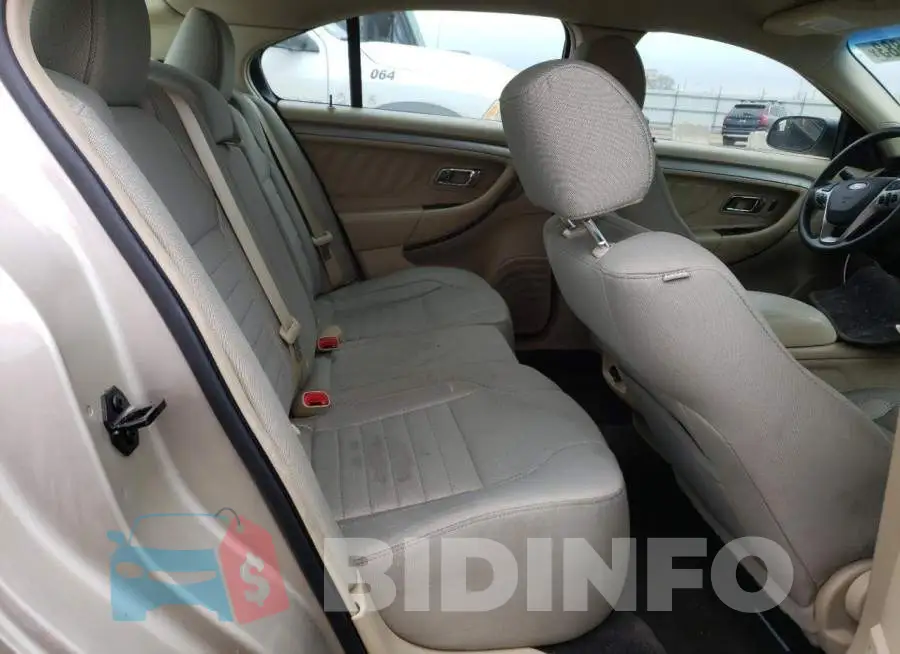 1FAHP2D85HG132500 Photo# 10