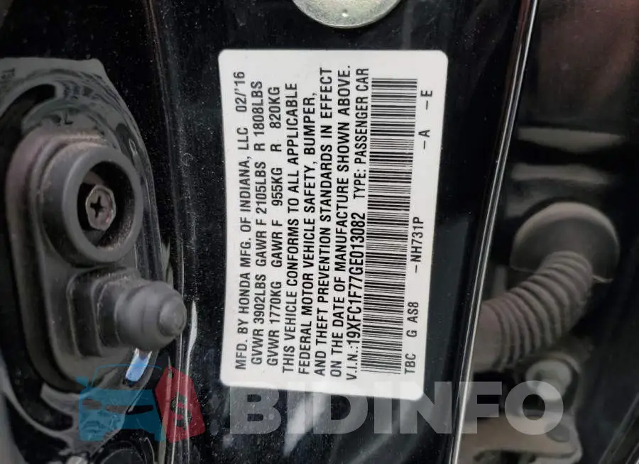 19XFC1F77GE013082 Photo# 12