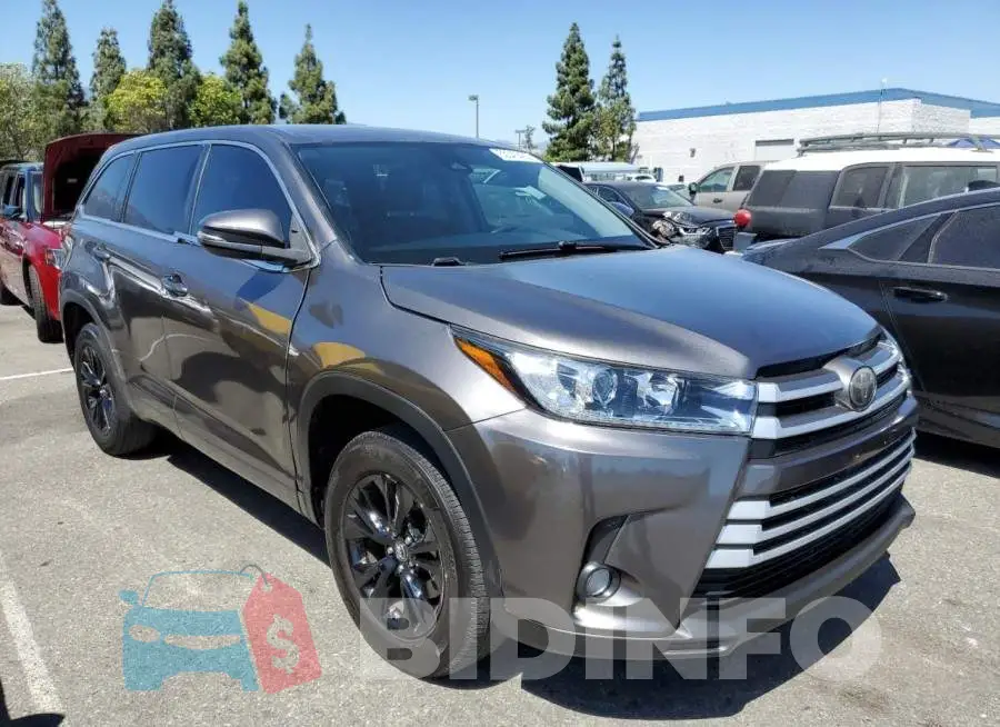 5TDZZRFH2JS277715 Photo# 4