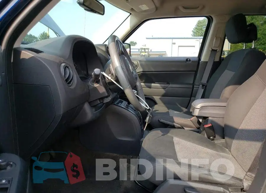 1C4NJRFB7ED898533 Photo# 7
