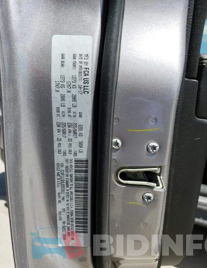 1C4PJLCB9JD557011 Photo# 13