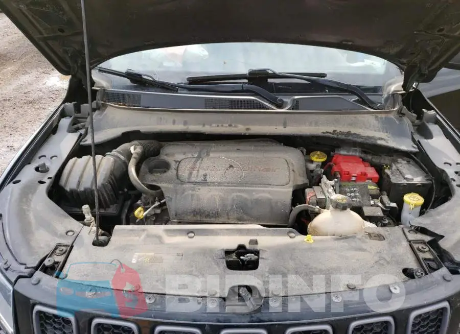 3C4NJDDB5LT117344 Photo# 12