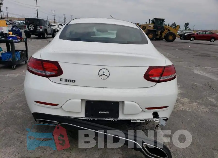 WDDWJ4JB7JF655825 Photo# 6