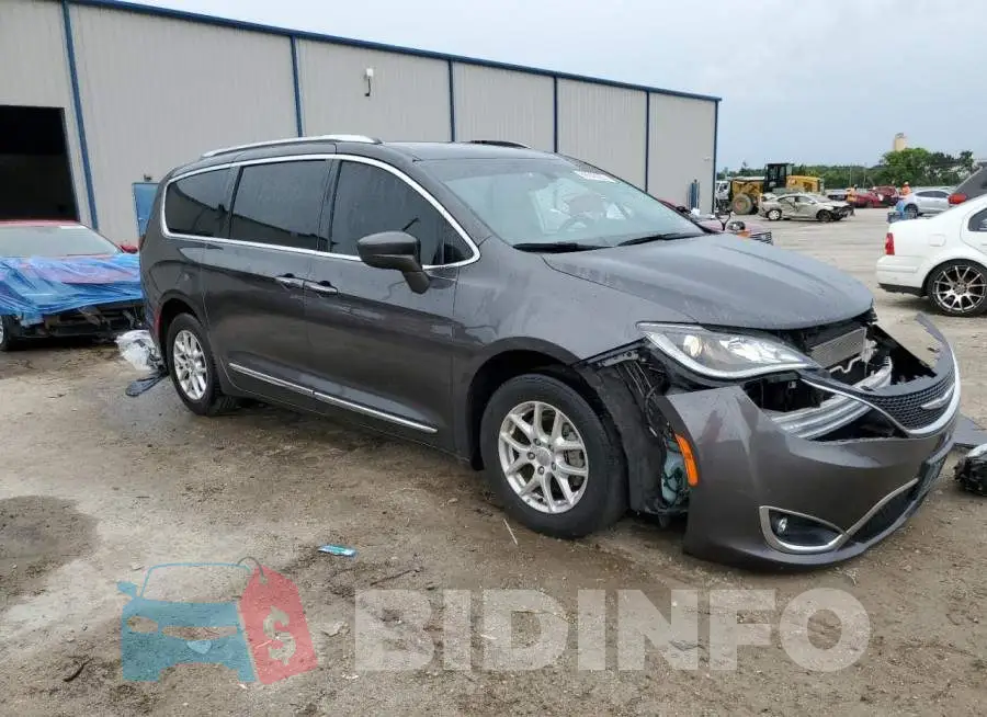 2C4RC1BG4LR114415 Photo# 4