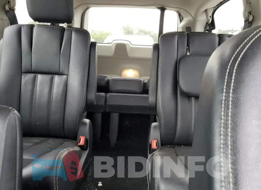 2C4RC1CGXGR233008 Photo# 10