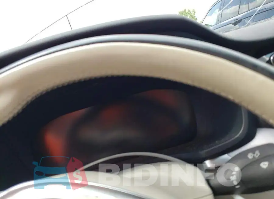 7JRA22TK9LG073033 Photo# 9