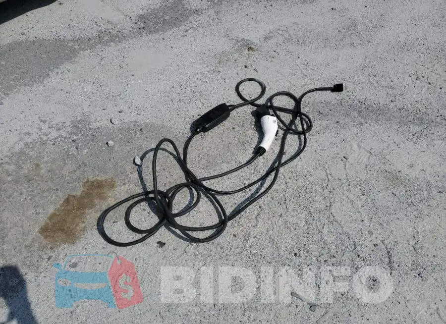 WMEEJ9AA8FK832067 Photo# 12