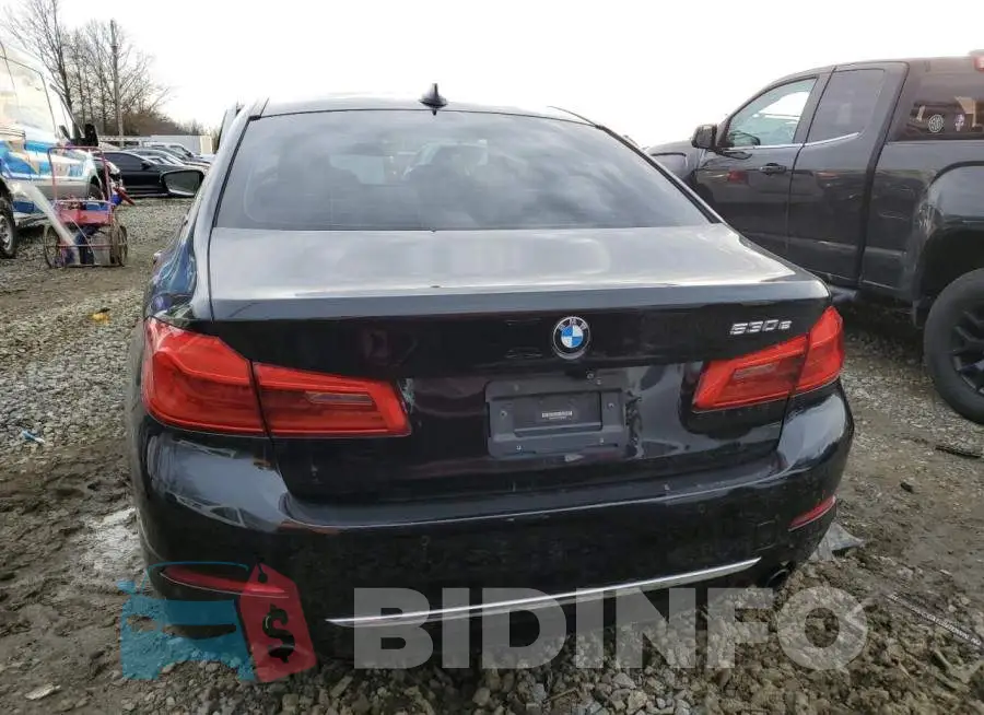 WBAJB1C58JG623903 Photo# 6