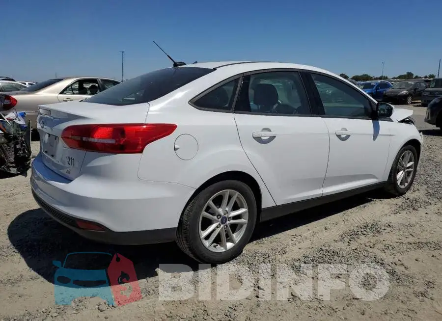 1FADP3F21JL230899 Photo# 3