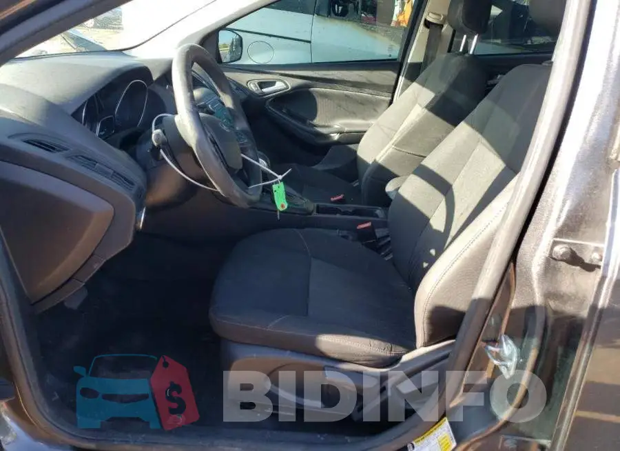 1FADP3F2XJL204852 Photo# 7