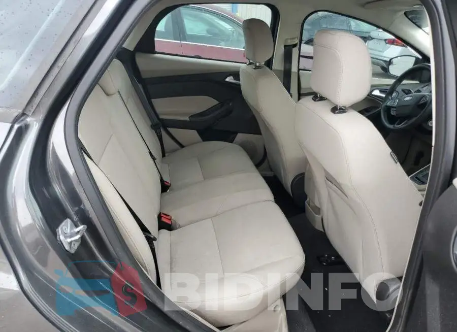 1FADP3K22JL330886 Photo# 10