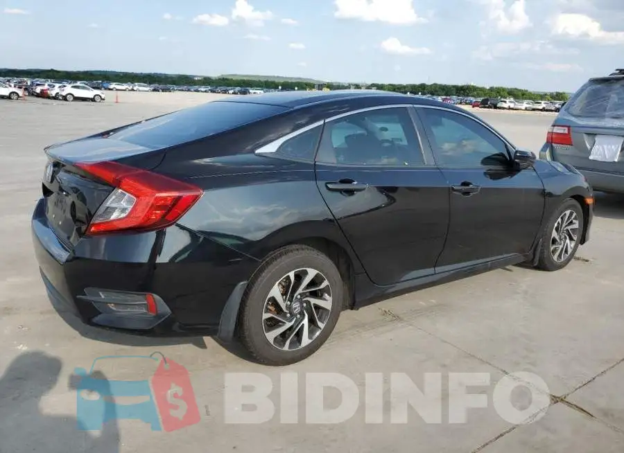 19XFC2F70GE010742 Photo# 3