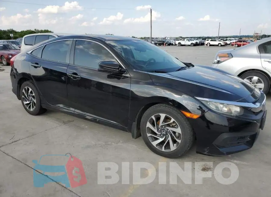19XFC2F70GE010742 Photo# 4
