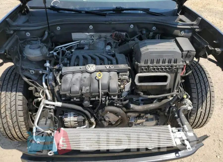 1V2MR2CA9KC519054 Photo# 11