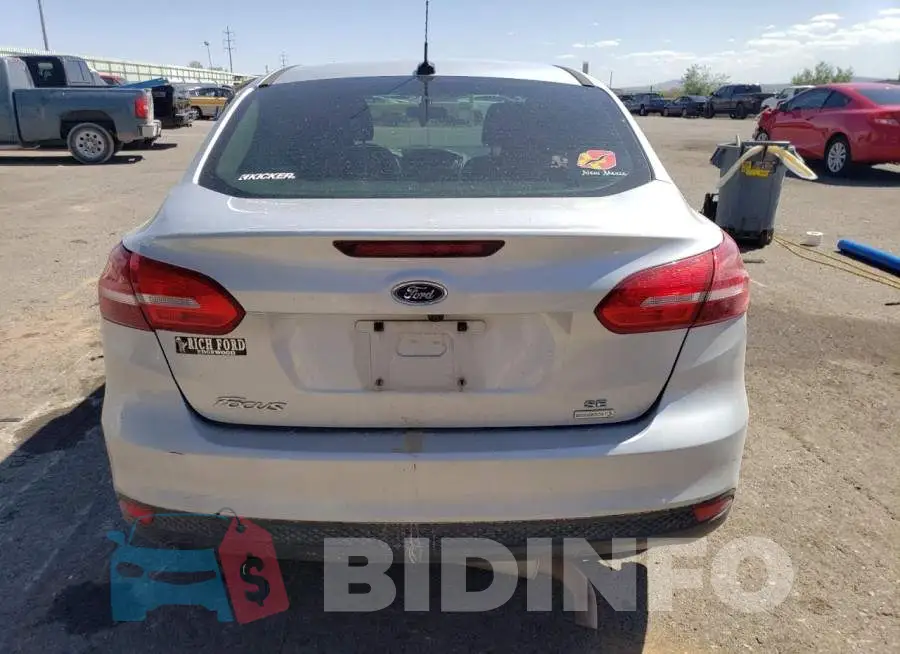 1FADP3FE2JL260990 Photo# 6