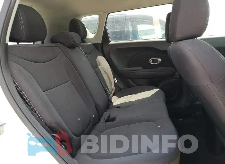 KNDJN2A2XF7139537 Photo# 10