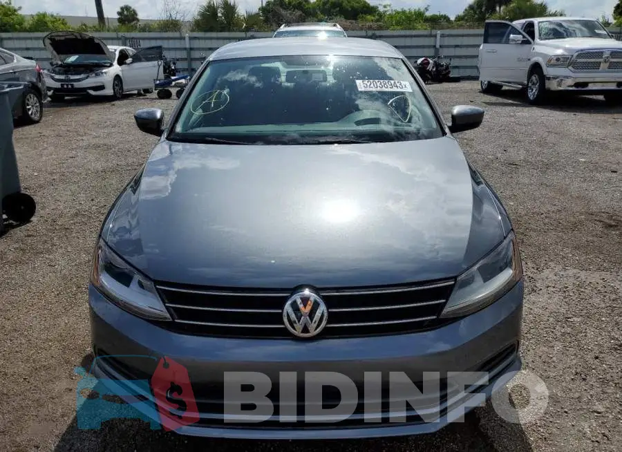 3VW2B7AJ2HM372609 Photo# 5