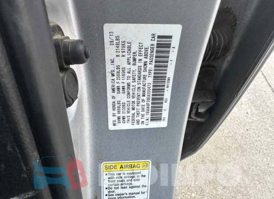 19UUA8F36EA000473 Photo# 10