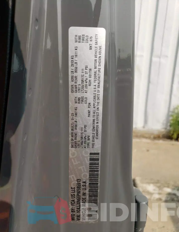 1C4JJXN66PW685913 Photo# 12