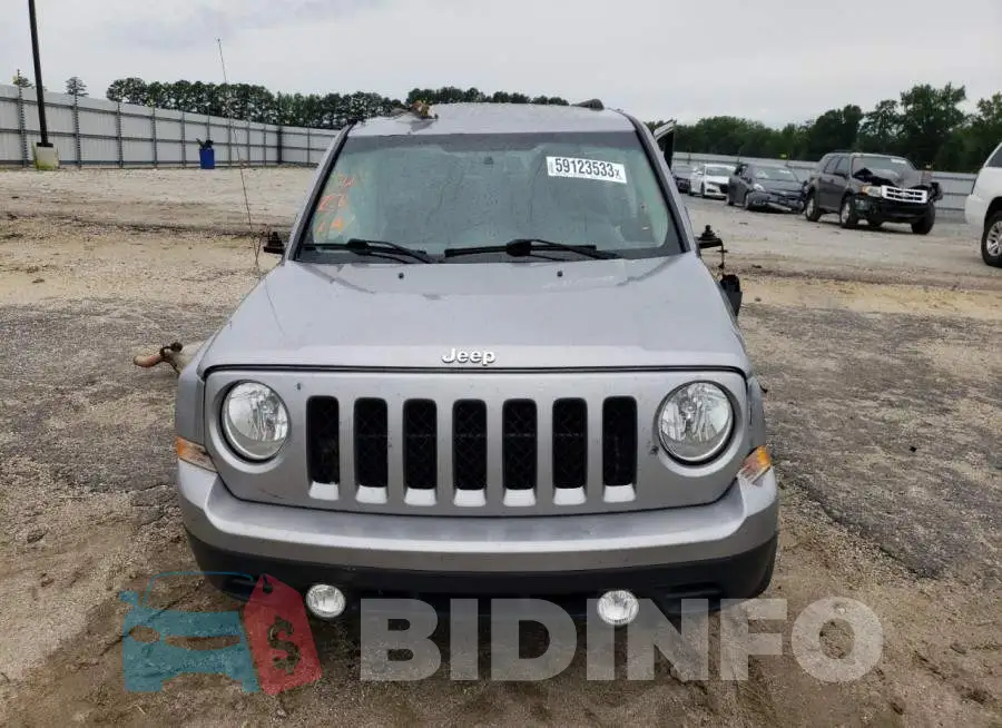 1C4NJPBB8HD166300 Photo# 5