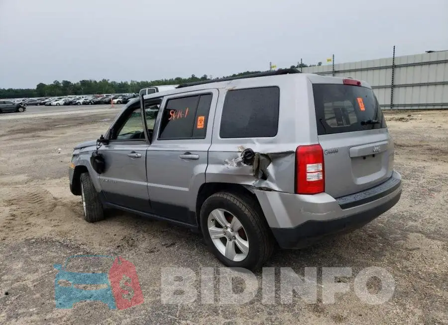 1C4NJPBB8HD166300 Photo# 2