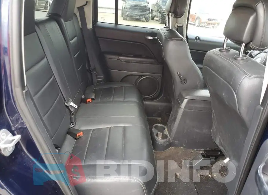 1C4NJPFA7FD296177 Photo# 11