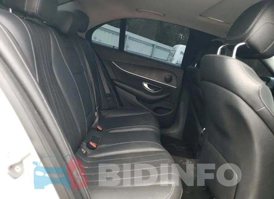 WDDZF4JB2HA102019 Photo# 10
