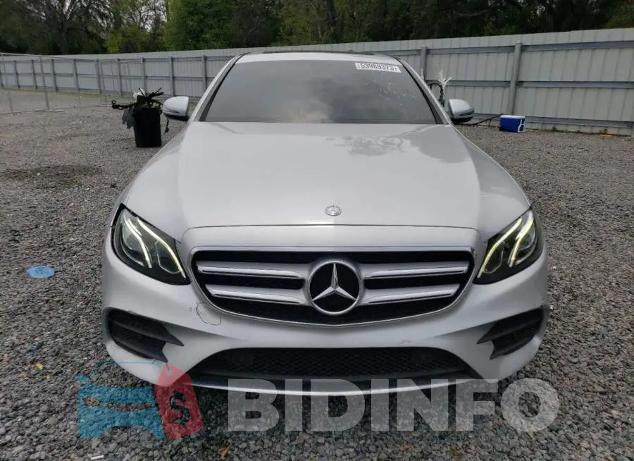 WDDZF4JB2HA102019 Photo# 5