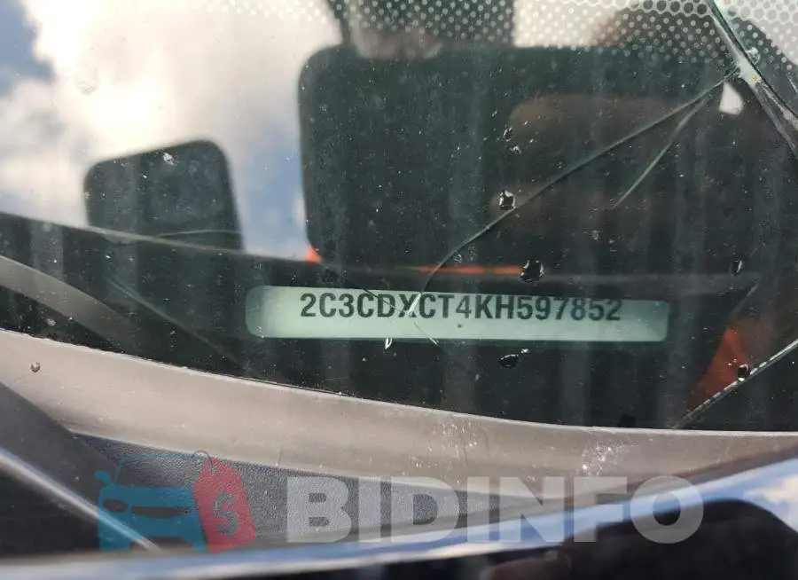 2C3CDXCT4KH597852 Photo# 13