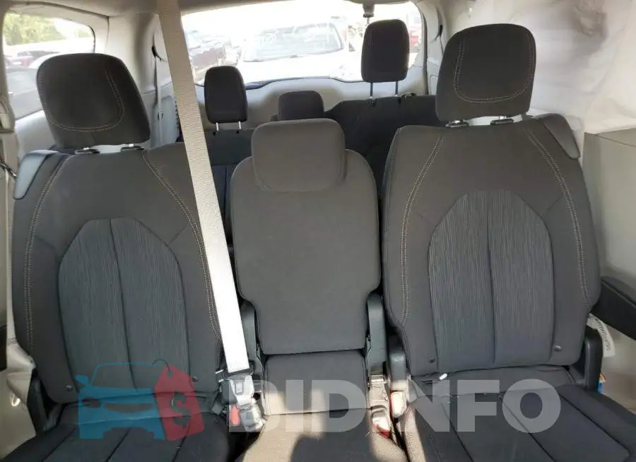 2C4RC1FG5JR117623 Photo# 10