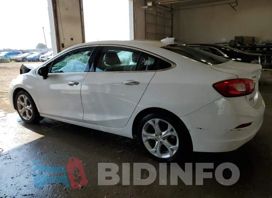 1G1BF5SM4H7100697 Photo# 2