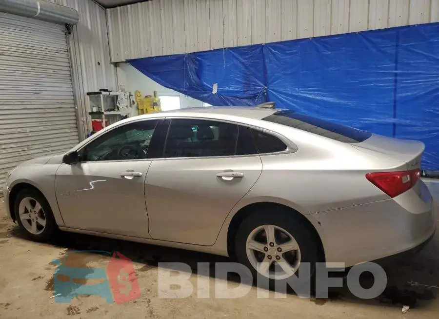 1G1ZB5ST0JF294058 Photo# 2