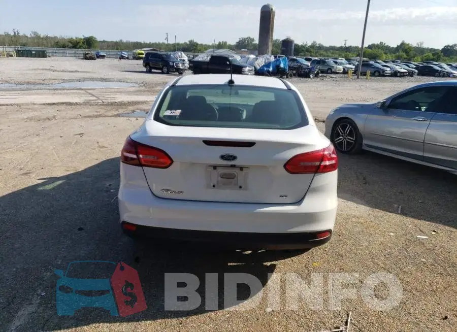 1FADP3F2XJL245420 Photo# 6
